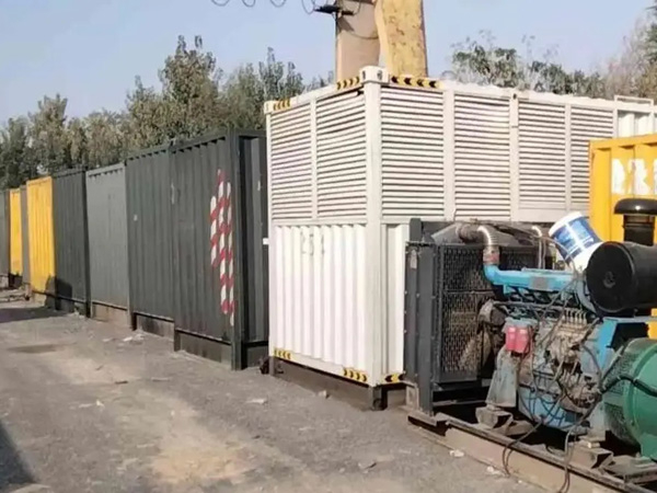 雨花台200KW柴油发电机机组每小时油耗是多少?