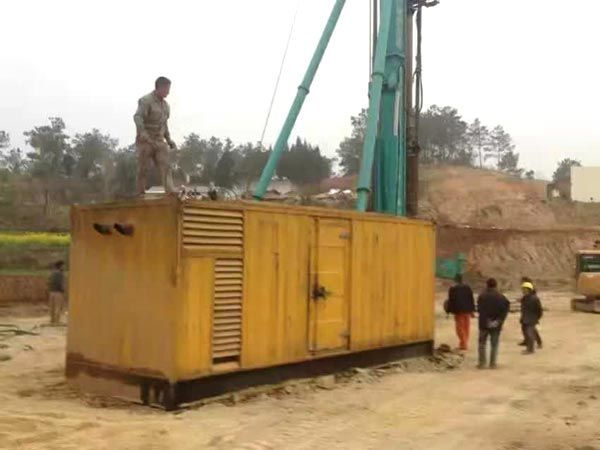 雨花台如何判断水冷式机油散热器密封件是否需要更换?